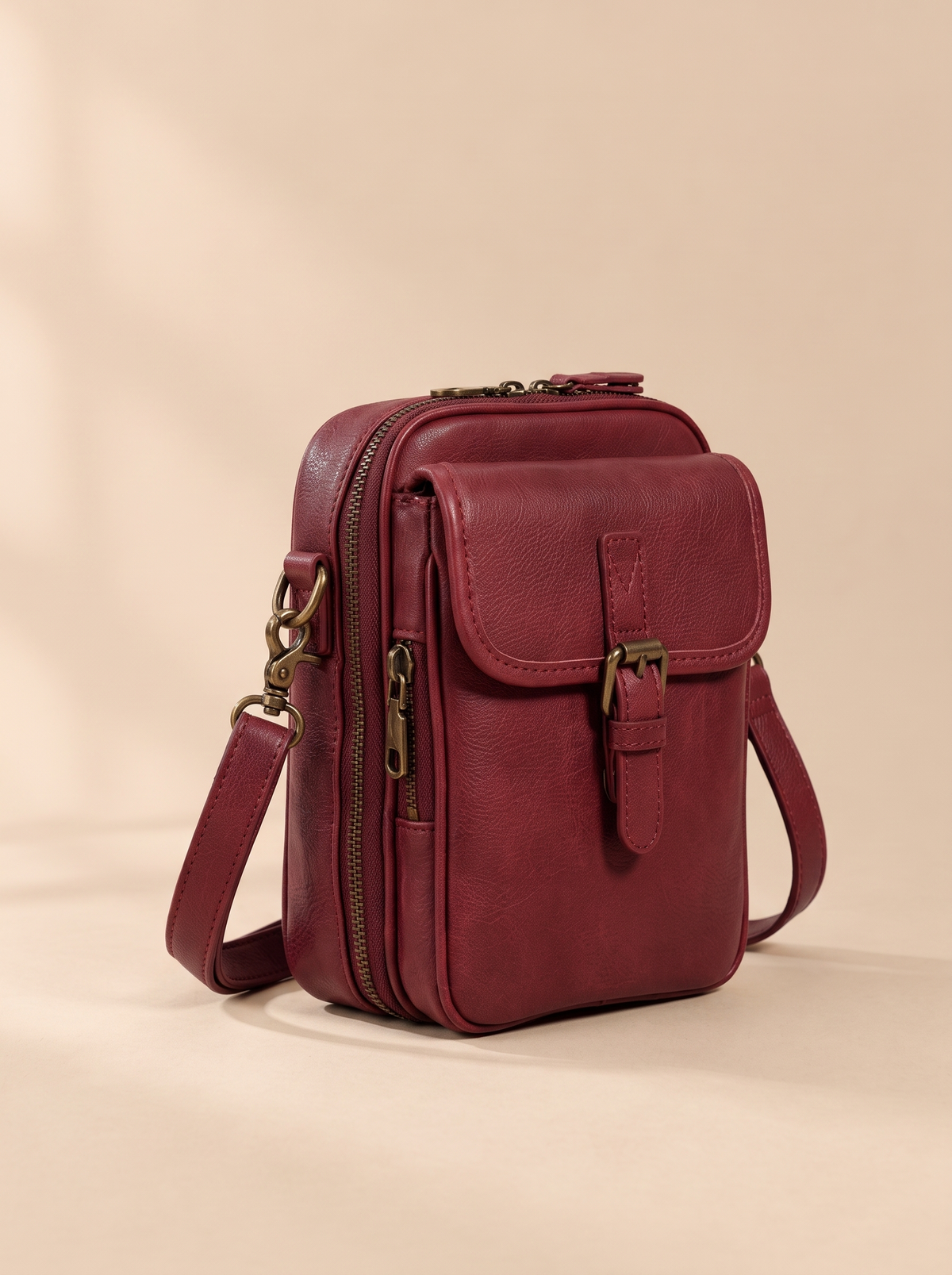Naya Crossbody Tas, bordeaux, schuin van voren