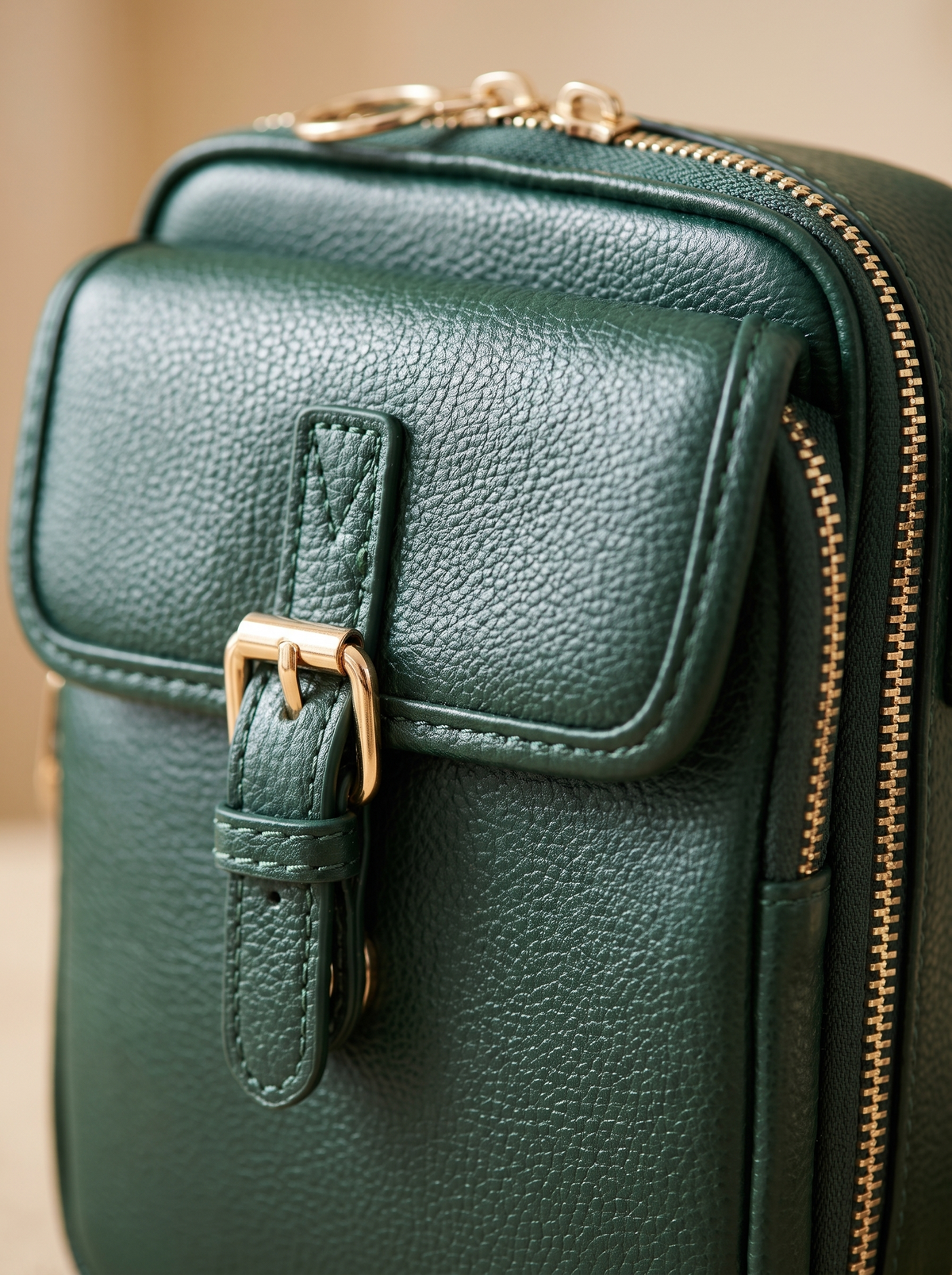 De Ruimste Crossbodytas, groen, van dichtbij