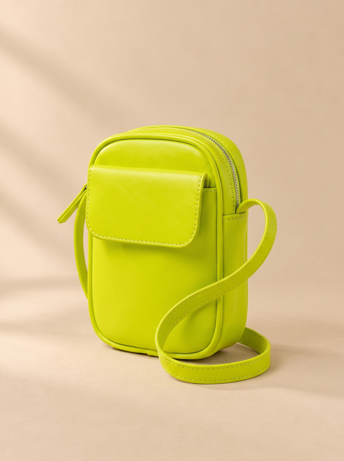 Aphrodite Crossbody Tas, limoengeel, schuin van voren