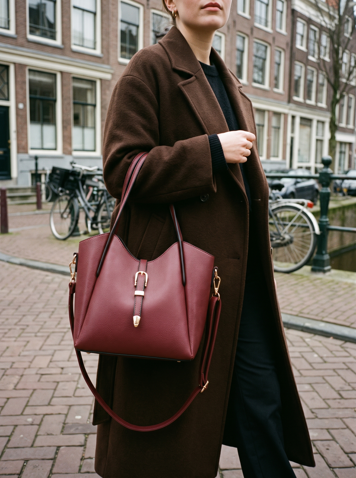 Hera Tote Bag Set (3-delig), bordeaux, gedragen