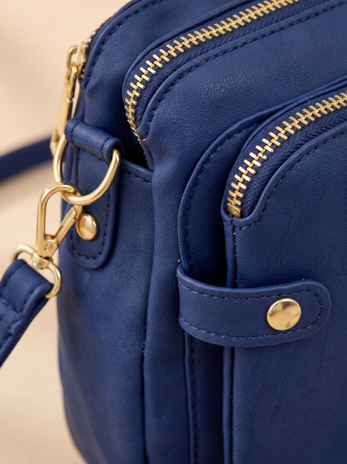 Bali Crossbody Tas, blauw, van dichtbij