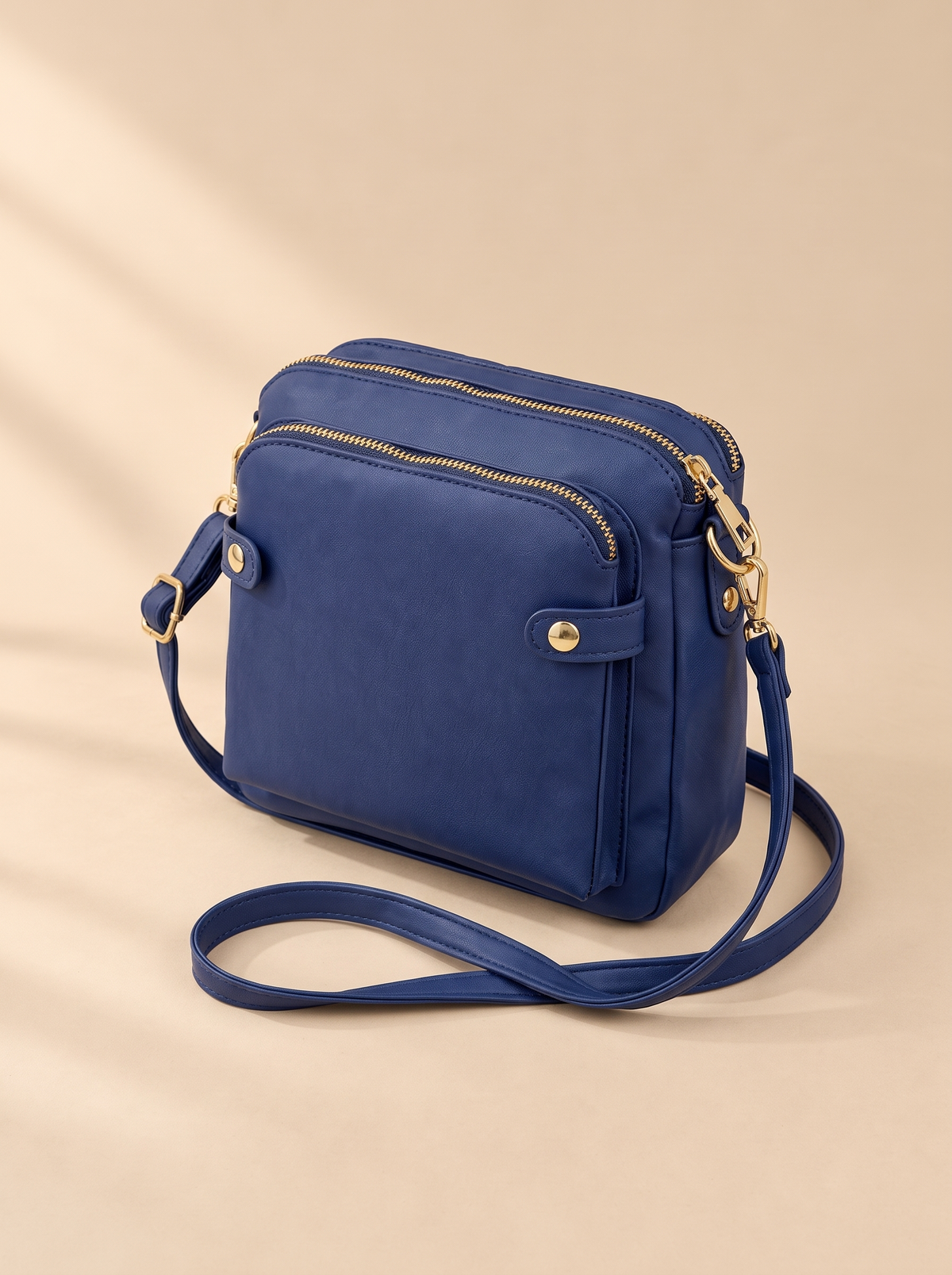 Bali Crossbody Tas, blauw, schuin van voren