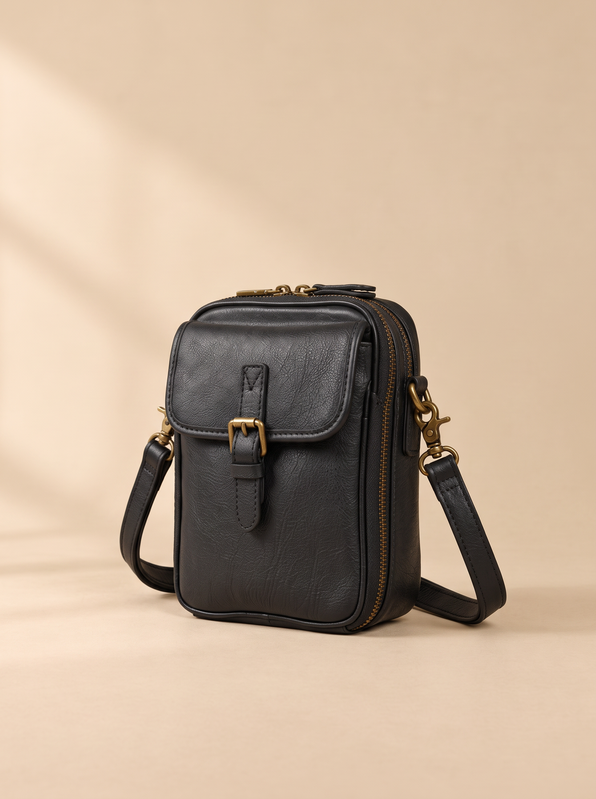 Naya Crossbody Tas, zwart, zijaanzicht