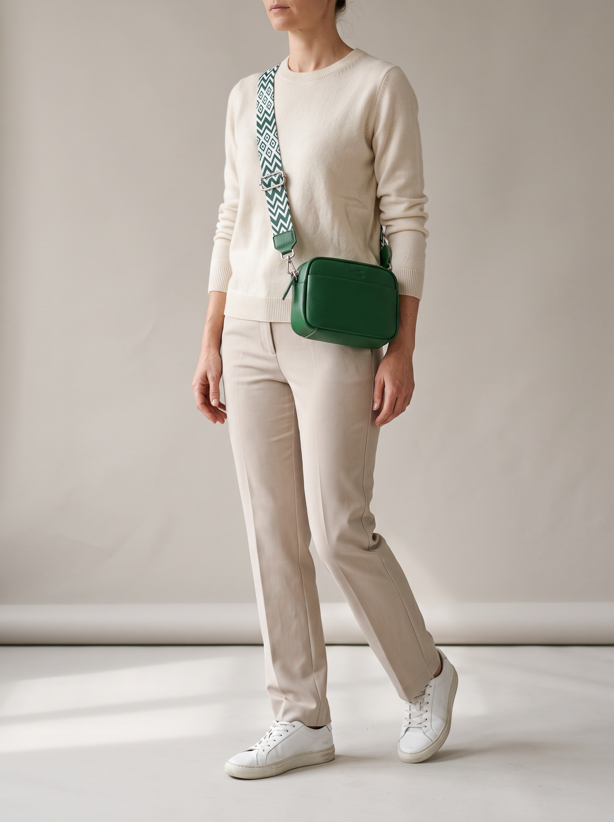 Nemesis Crossbody Tas, groen, ten voeten uit