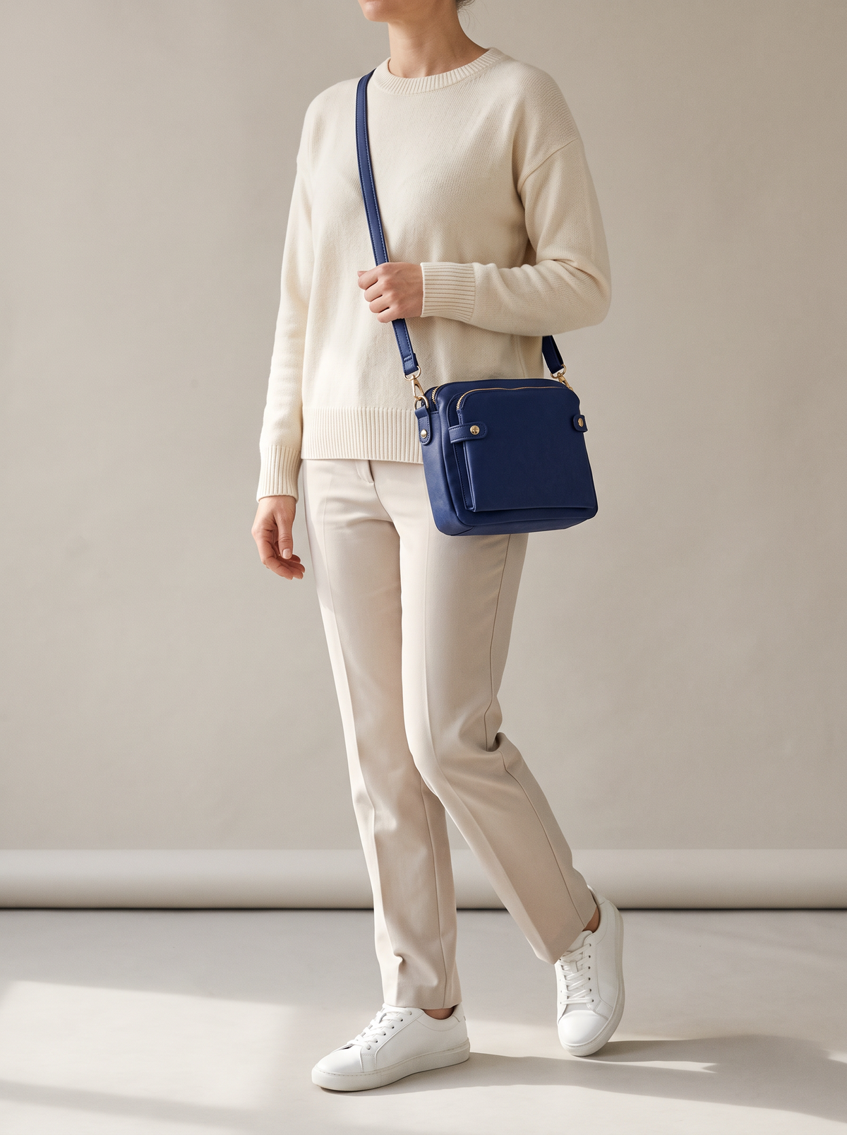 Bali Crossbody Tas, blauw, ten voeten uit